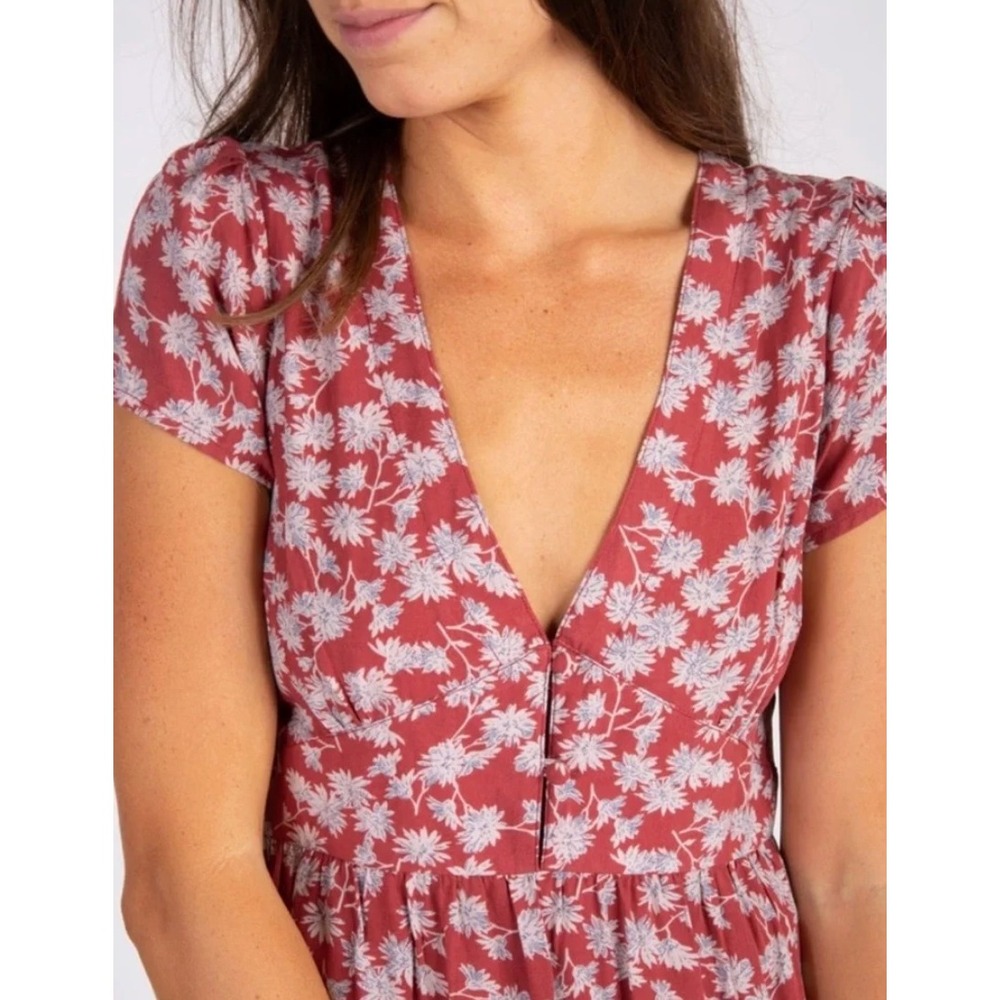 NATURAL LIFE Evangeline Maxi Dress in Red Wildflower - Picture 2 of 13